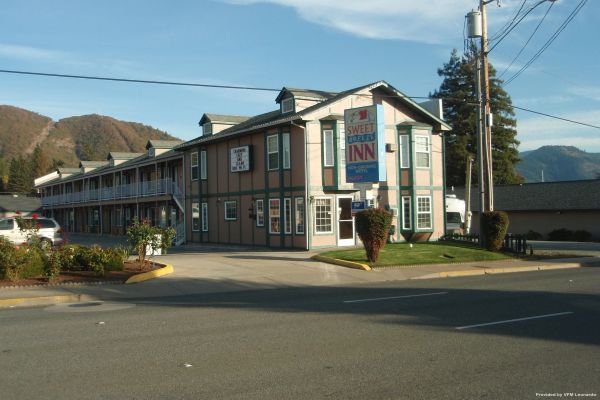 SWEET BREEZE INN (Grants Pass)